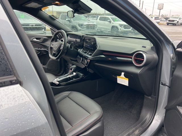 Used 2024 Chevrolet Trax RS w/ Driver Confidence Package image 13