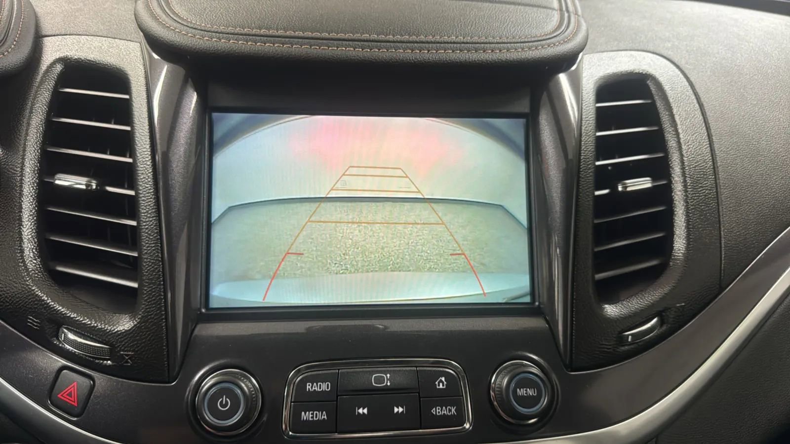Used 2019 Chevrolet Impala LT FWD image 13