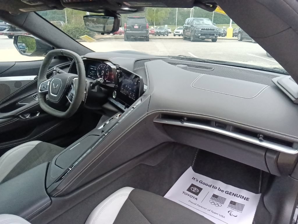 Used 2021 Chevrolet Corvette Stingray Premium Cpe w/ Z51 Performance Package RWD image 35