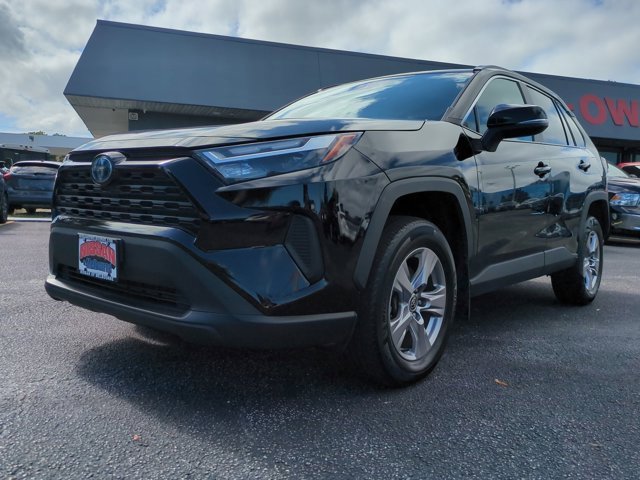 Used 2023 Toyota RAV4 XLE image 8