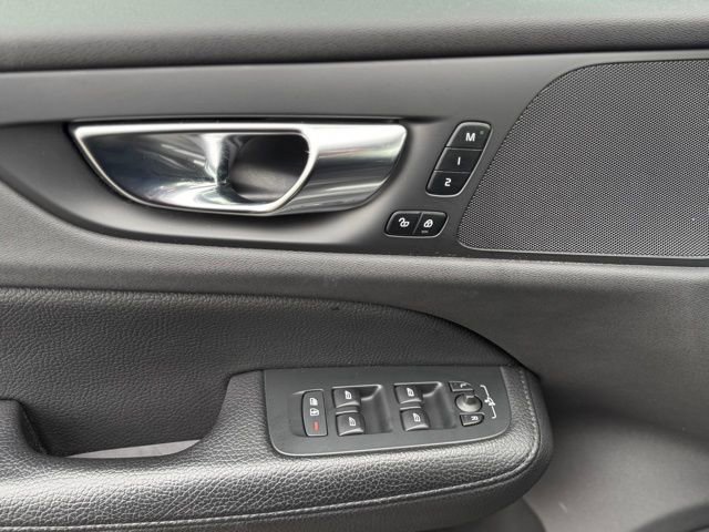 Used 2021 Volvo V60 T5 Cross Country w/ Climate Package image 14