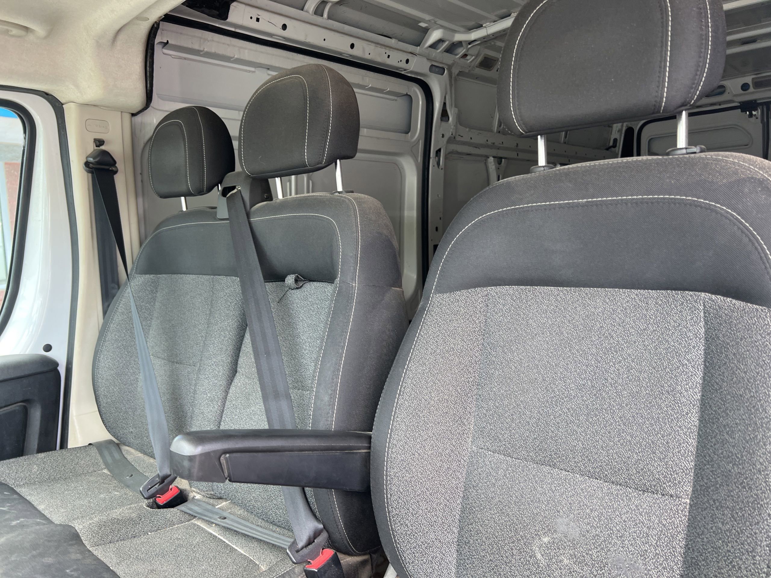 Used 2014 RAM ProMaster 2500 w/ Interior Convenience Group FWD image 9