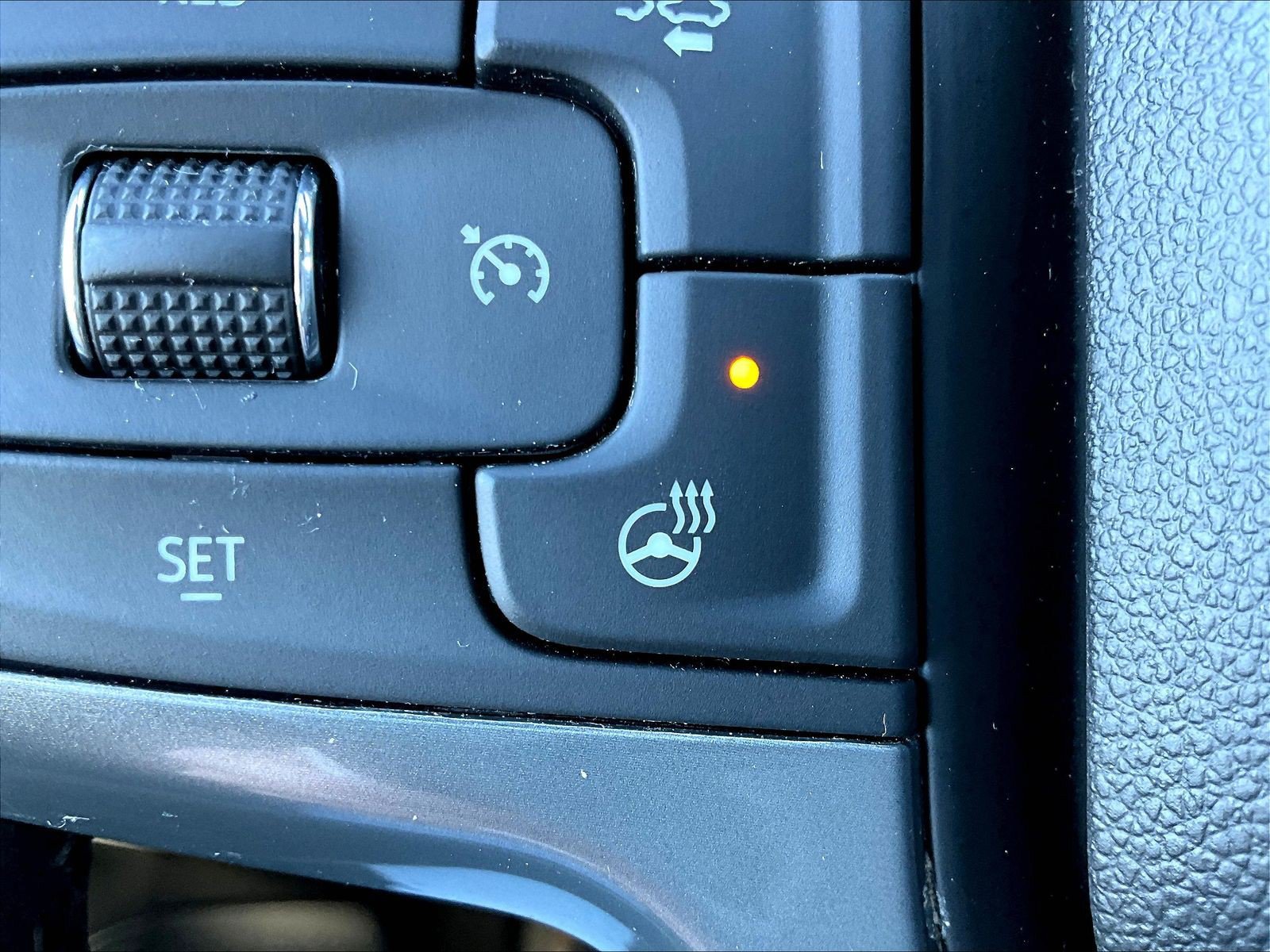 Used 2023 Chevrolet Suburban Premier AWD/4WD image 39