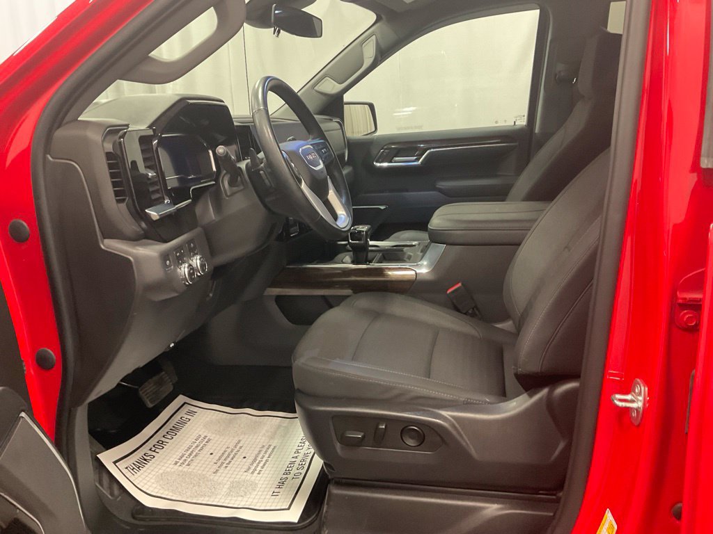 Used 2023 GMC Sierra 1500 Elevation w/ X31 Off-Road Package AWD/4WD image 4