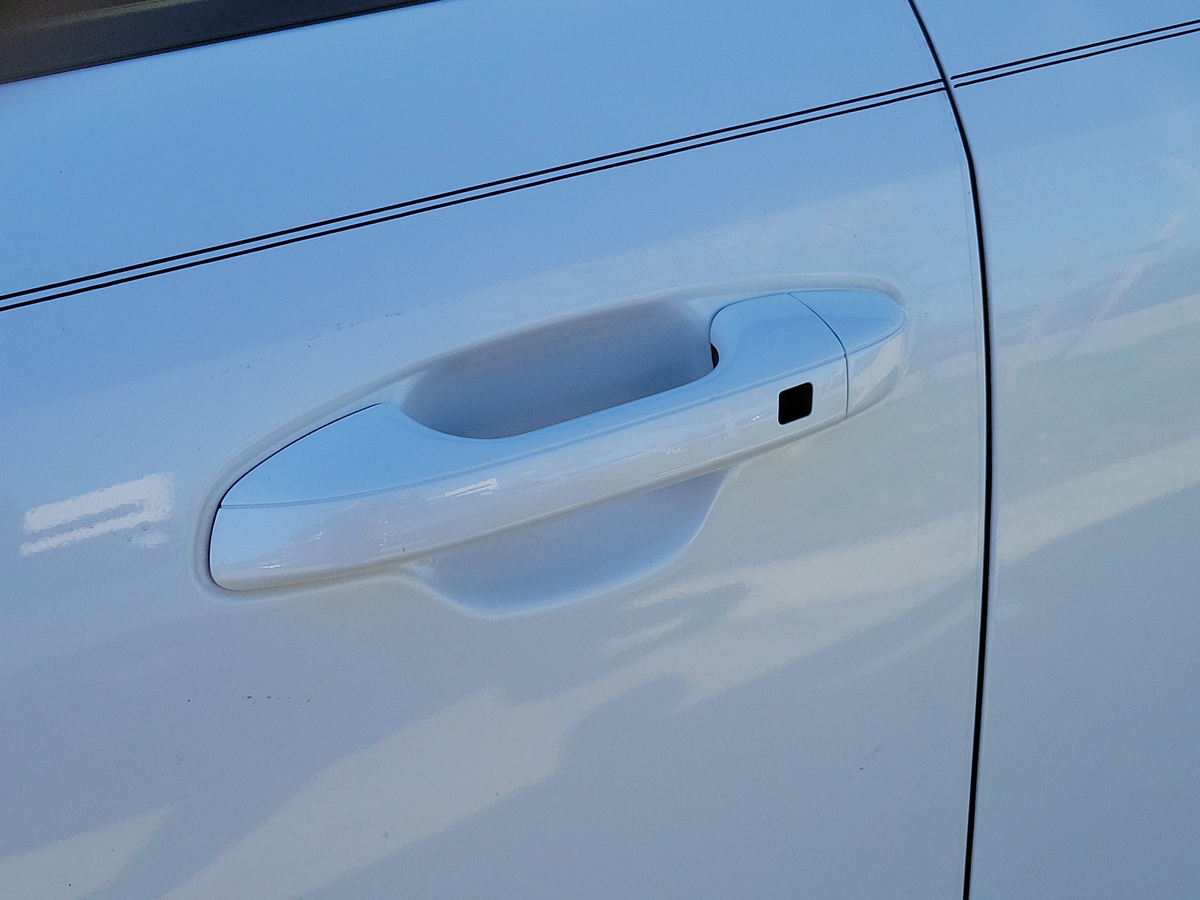 Used 2023 Kia Niro EX Touring image 10