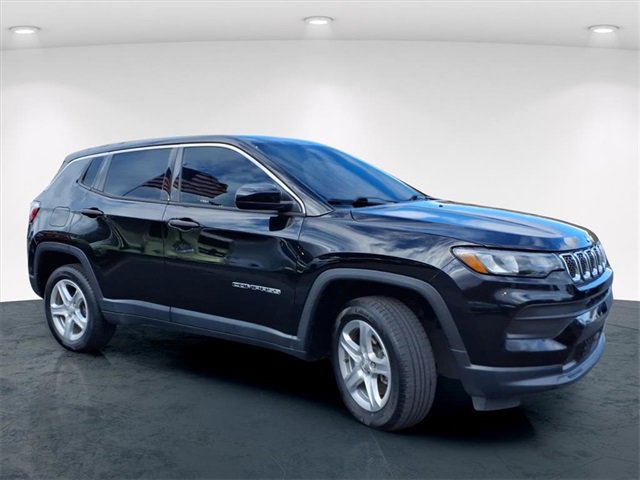 Used 2023 Jeep Compass Sport image 21
