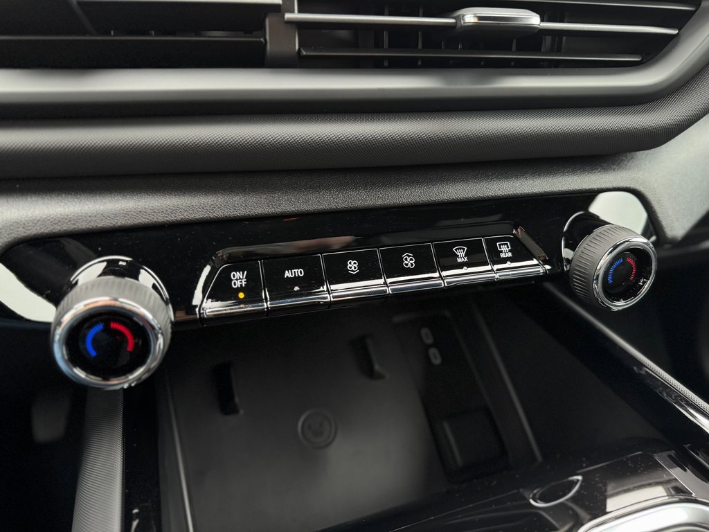 New 2025 Chevrolet Silverado EV LT image 29