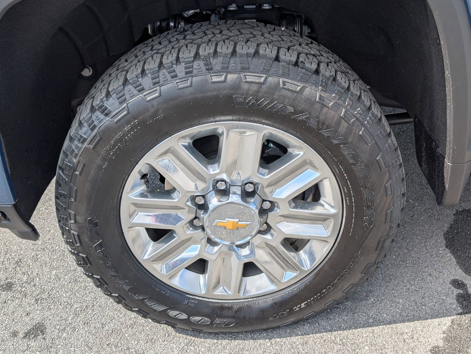 Used 2025 Chevrolet Silverado 2500 High Country w/ High Country Premium Package image 28