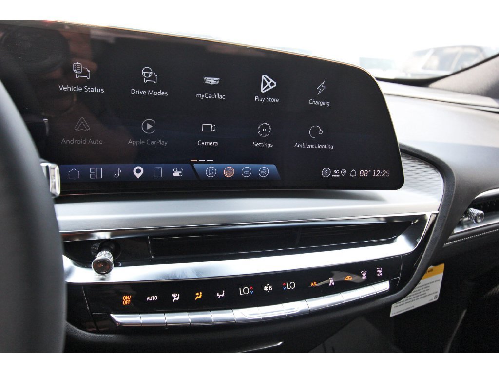 New 2027 Cadillac Lyriq Luxury RWD image 16