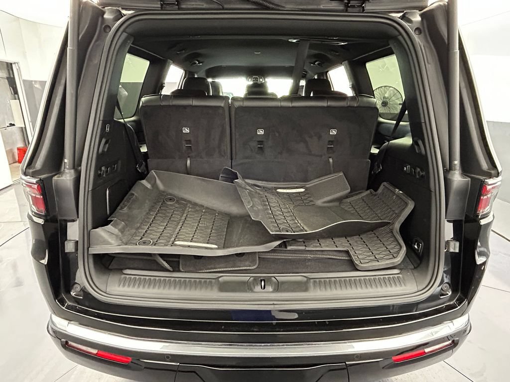 Used 2023 Jeep Wagoneer 4WD image 43