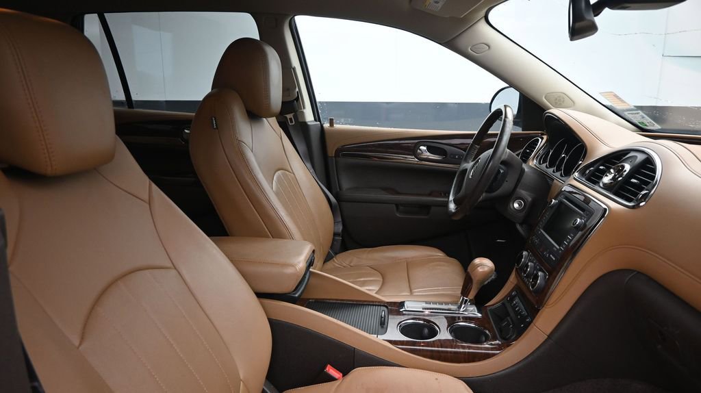 Used 2017 Buick Enclave Leather FWD image 10