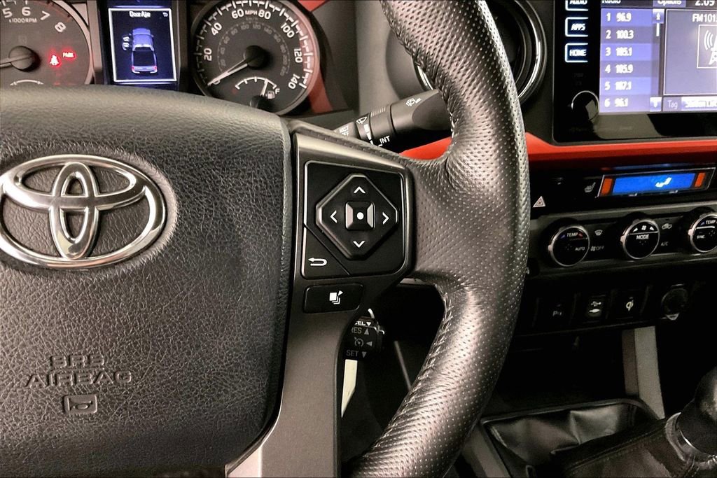Used 2017 Toyota Tacoma TRD Off-Road w/ Premium & Technology Package image 12