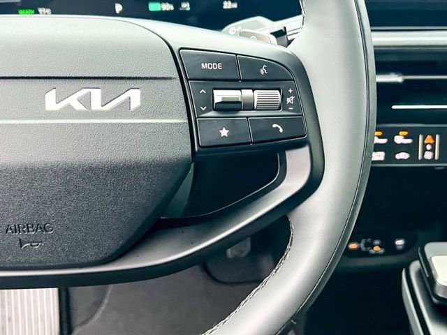 New 2025 Kia EV6 Light w/ Light LR Technology Package RWD image 26