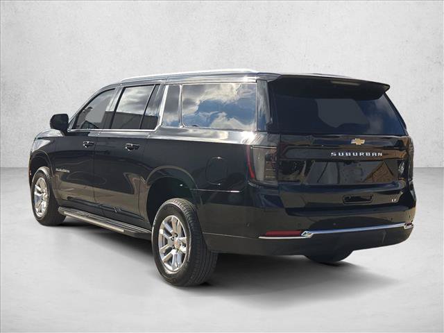 Used 2026 Chevrolet Suburban LT w/ Comfort Package RWD image 8