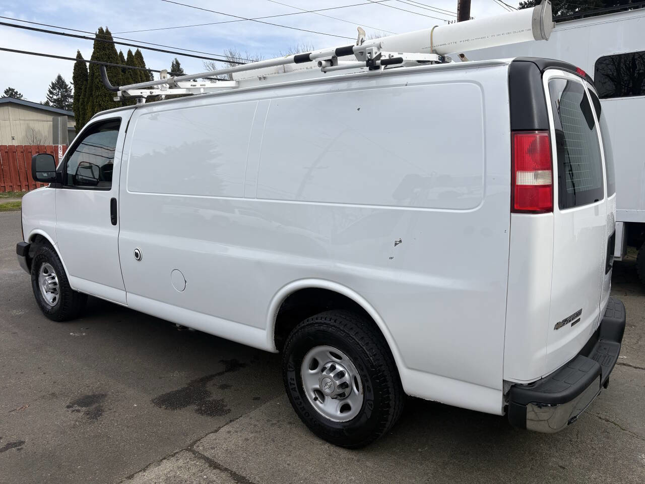 Used 2014 Chevrolet Express 2500 image 6