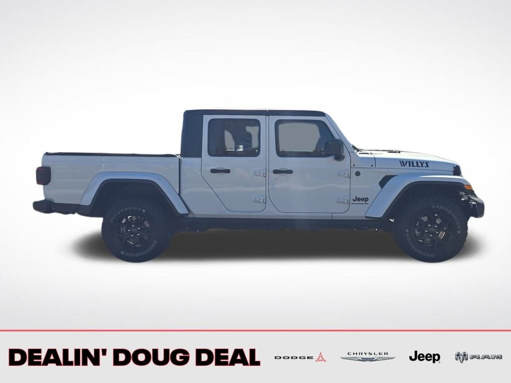 Used 2024 Jeep Gladiator Sport image 7