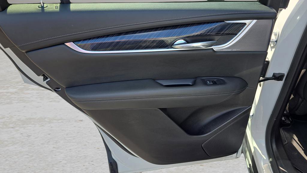 Certified 2023 Cadillac XT6 Premium Luxury w/ Technology Package image 24