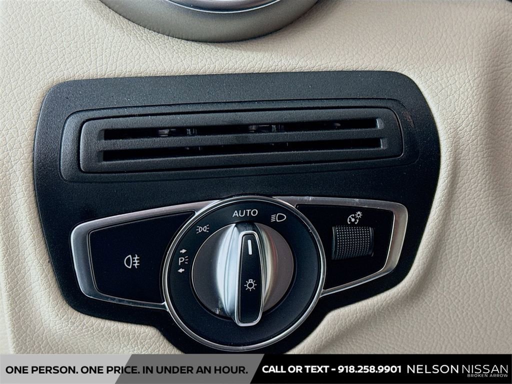 Used 2021 Mercedes-Benz GLC 300 4MATIC image 10