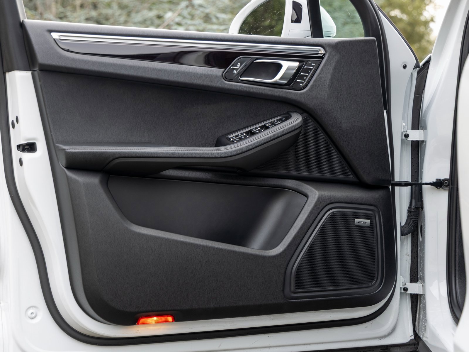 Certified 2023 Porsche Macan image 21