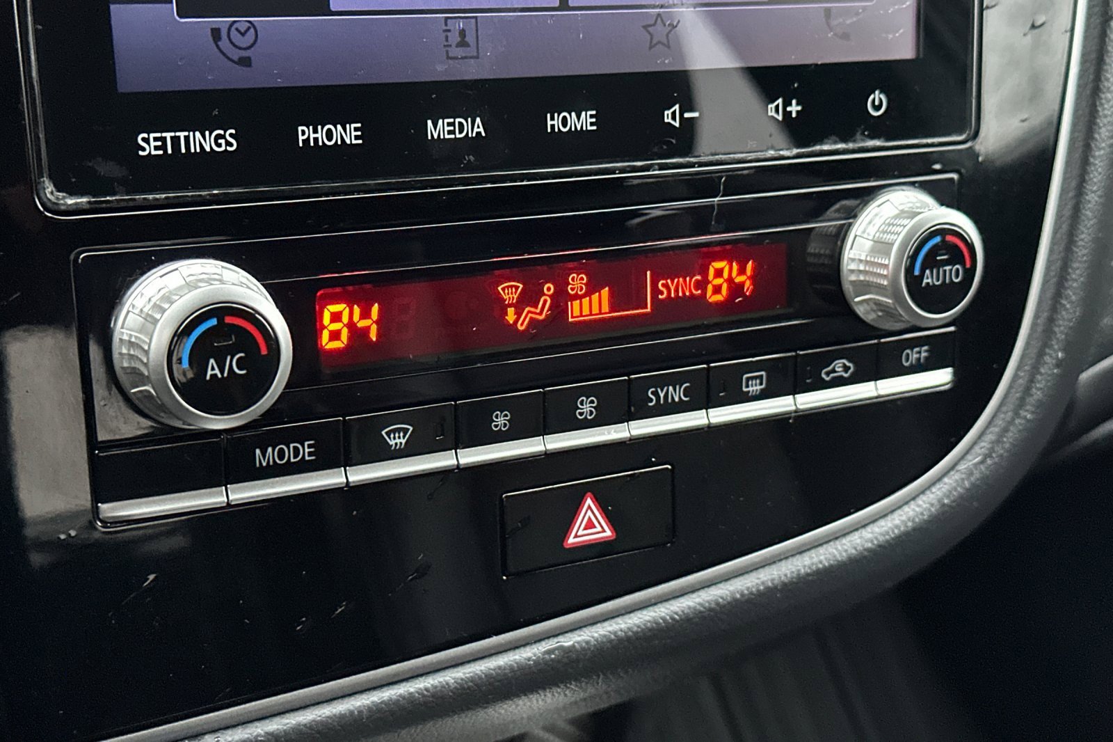 Used 2020 Mitsubishi Outlander SEL image 16