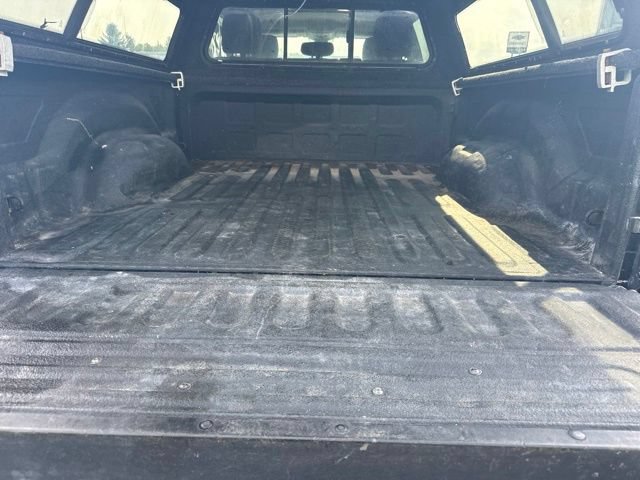 Used 2018 RAM 2500 SLT w/ Black Appearance Group AWD/4WD image 7