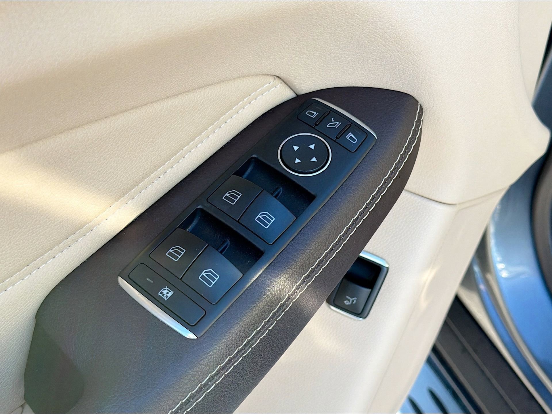 Used 2018 Mercedes-Benz GLE 350 image 23