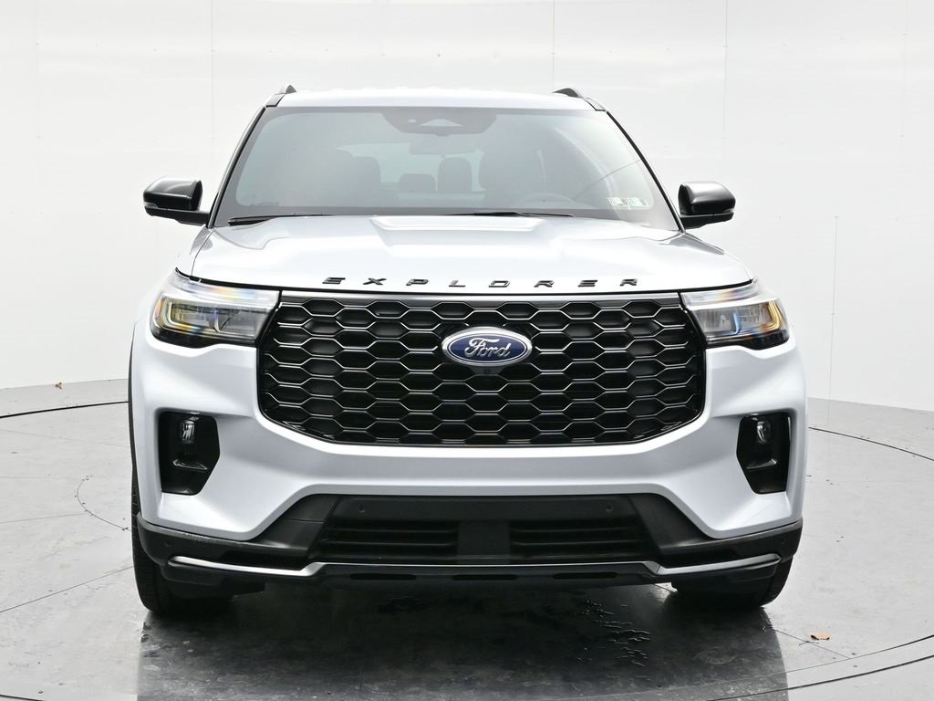 New 2026 Ford Explorer ST-Line w/ ST-Line Street Pack image 2