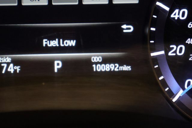 Used 2021 Toyota Highlander Platinum AWD/4WD image 16