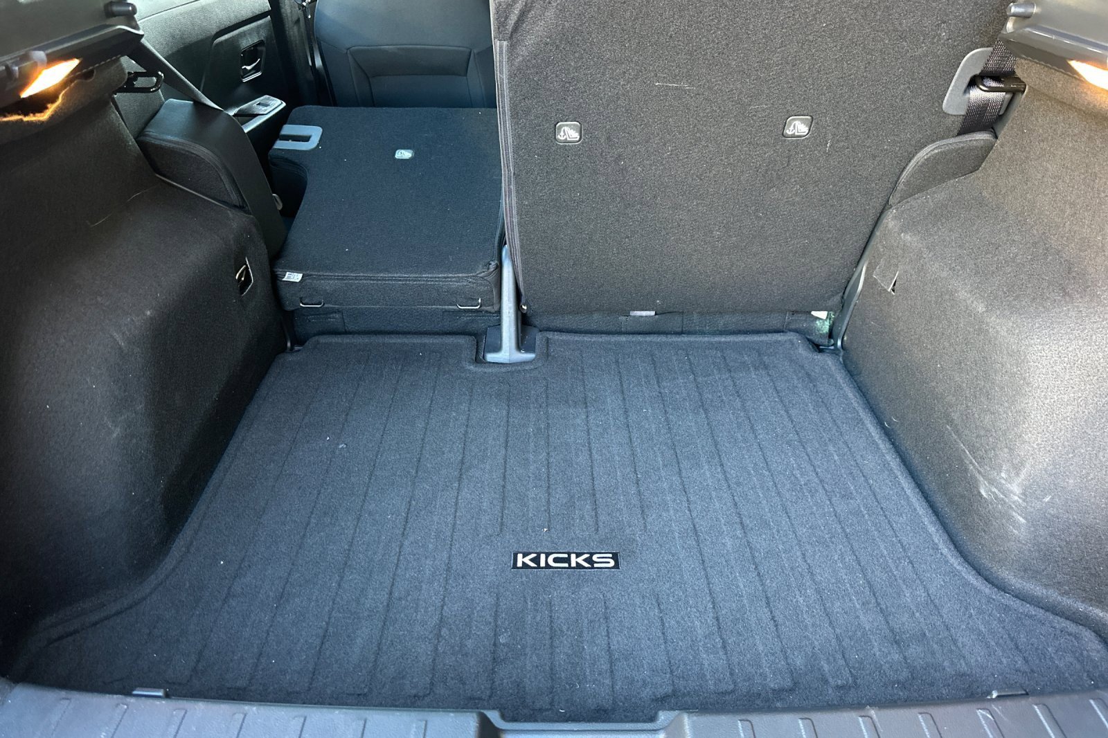 Used 2025 Nissan Kicks S image 17