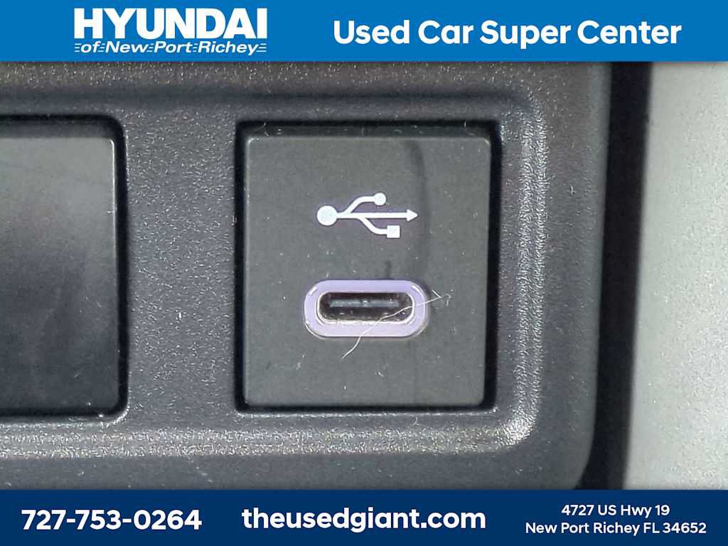 Used 2024 Toyota Corolla Cross LE FWD image 22
