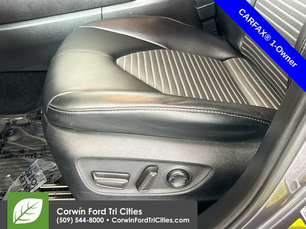 Used 2021 Toyota Highlander XSE AWD/4WD image 22