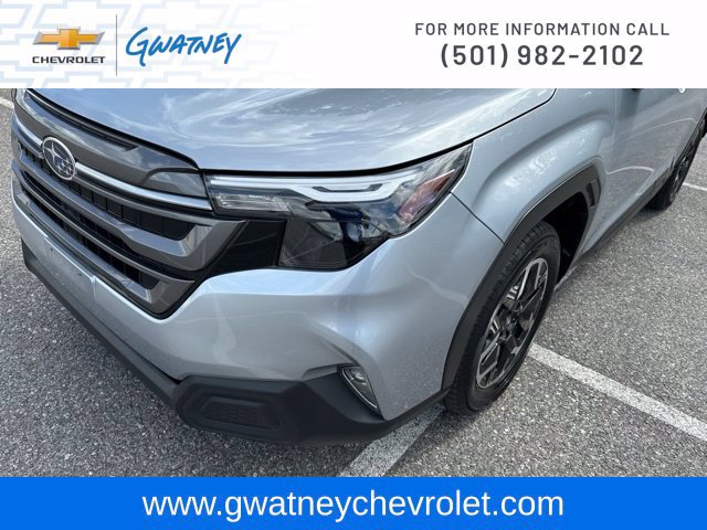 Used 2025 Subaru Forester Premium AWD/4WD image 14