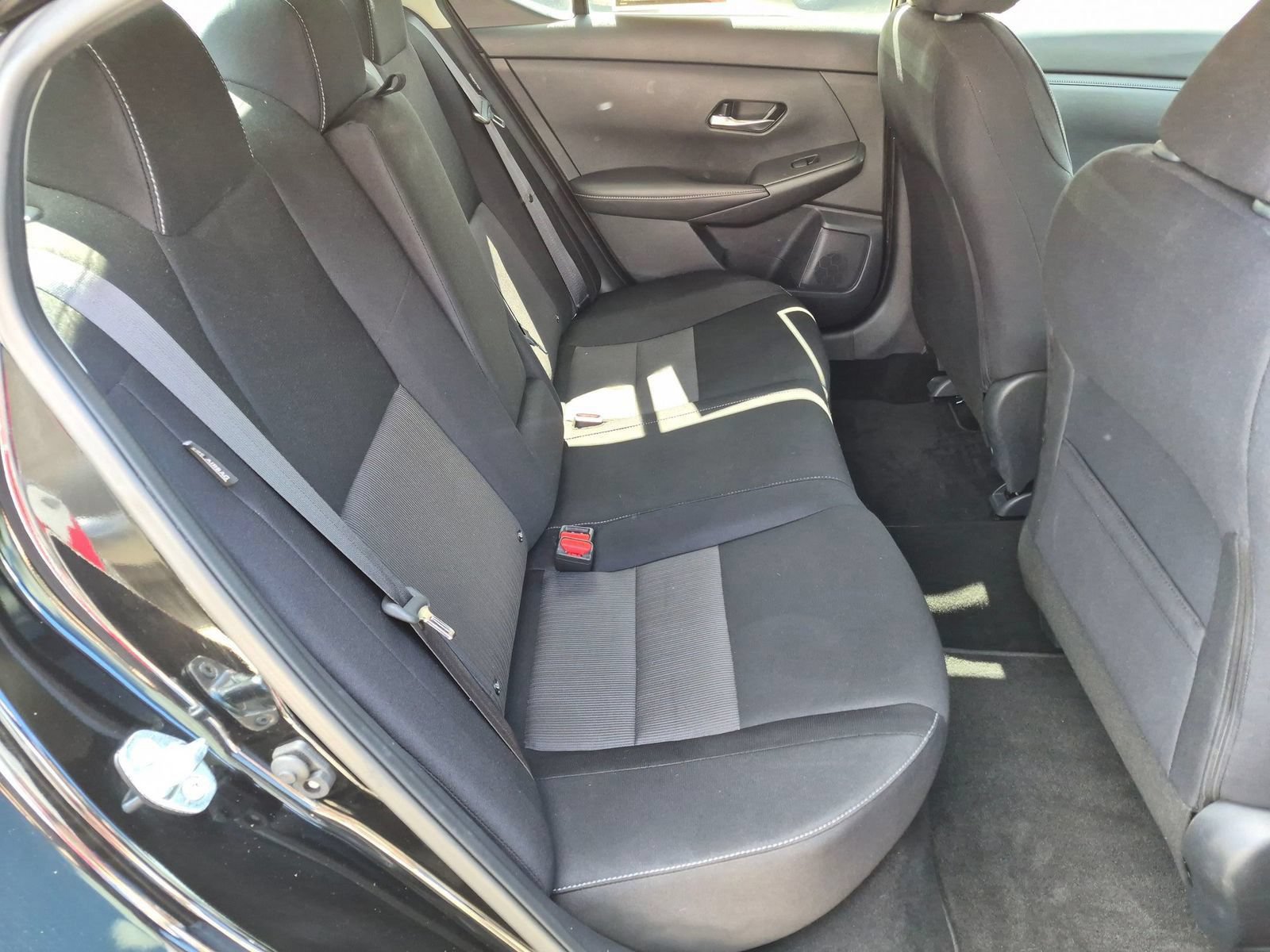 Certified 2021 Nissan Sentra SV FWD image 33
