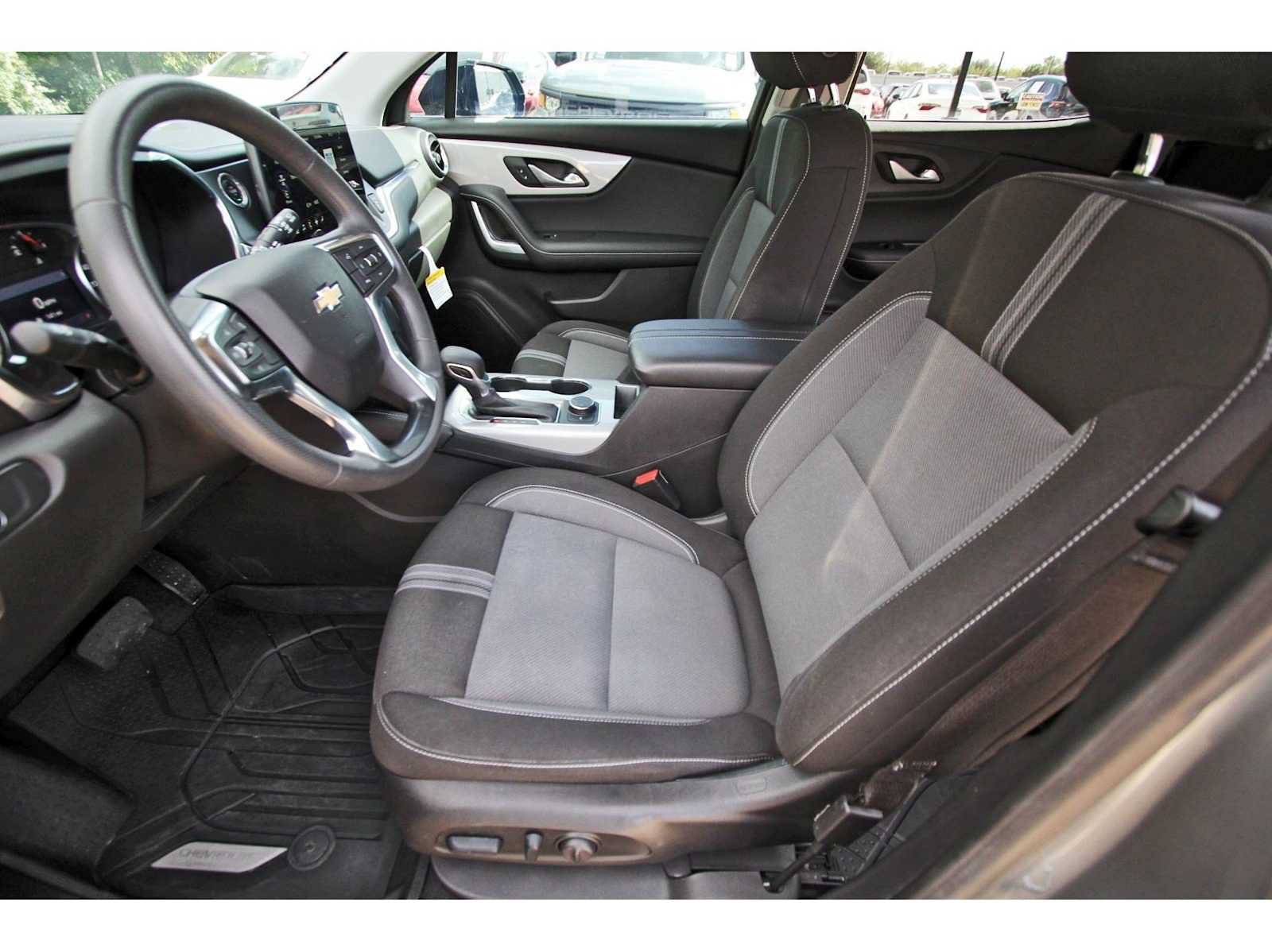 Used 2024 Chevrolet Blazer LT w/ Redline Edition FWD image 10