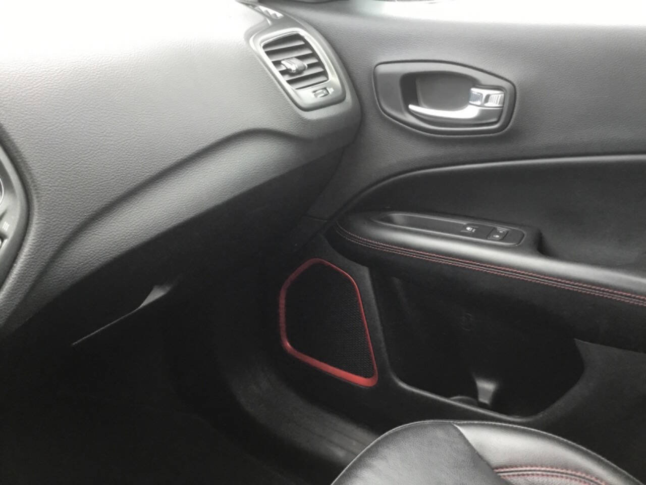 Used 2021 Jeep Compass Trailhawk image 13