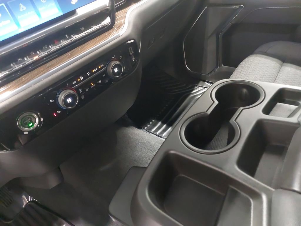 Used 2023 Chevrolet Silverado 1500 LT image 24