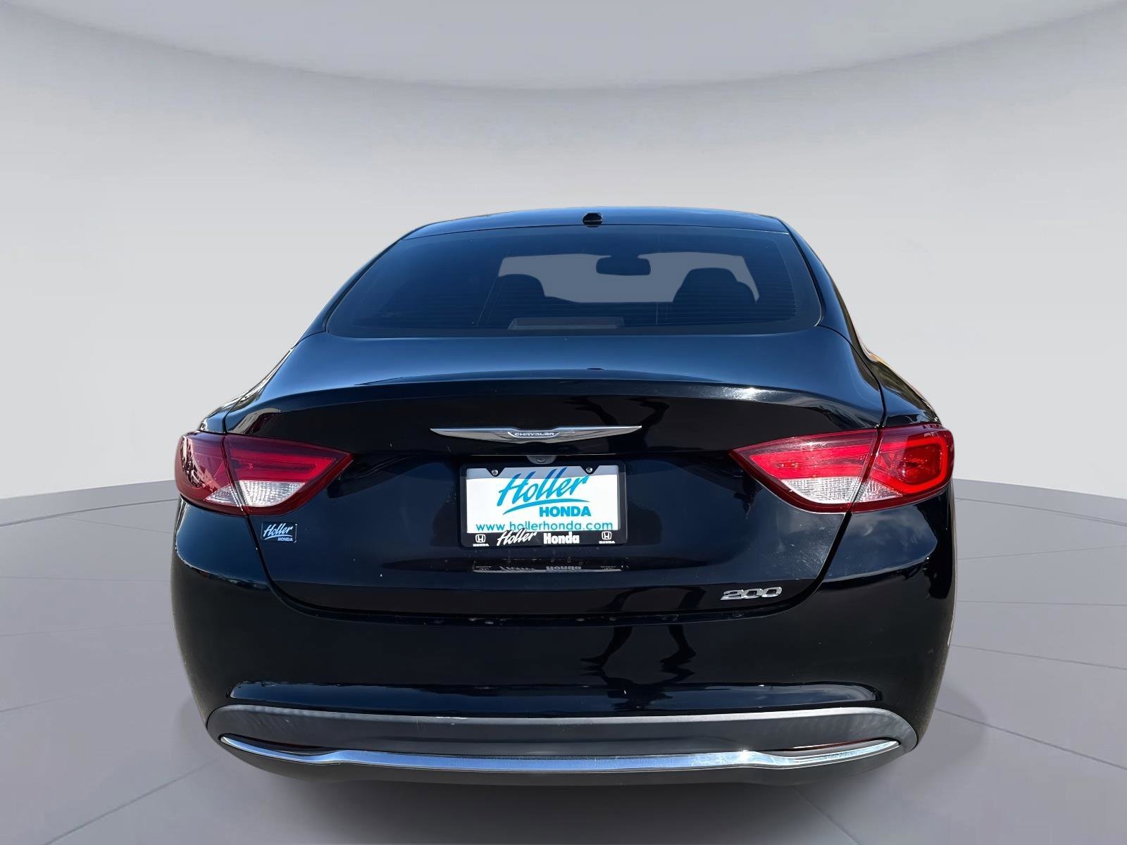 Used 2015 Chrysler 200 Limited w/ Convenience Group image 5