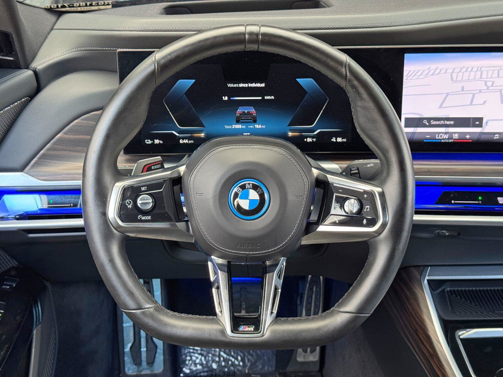 Used 2024 BMW i7 eDrive50 w/ M Sport Package RWD image 22