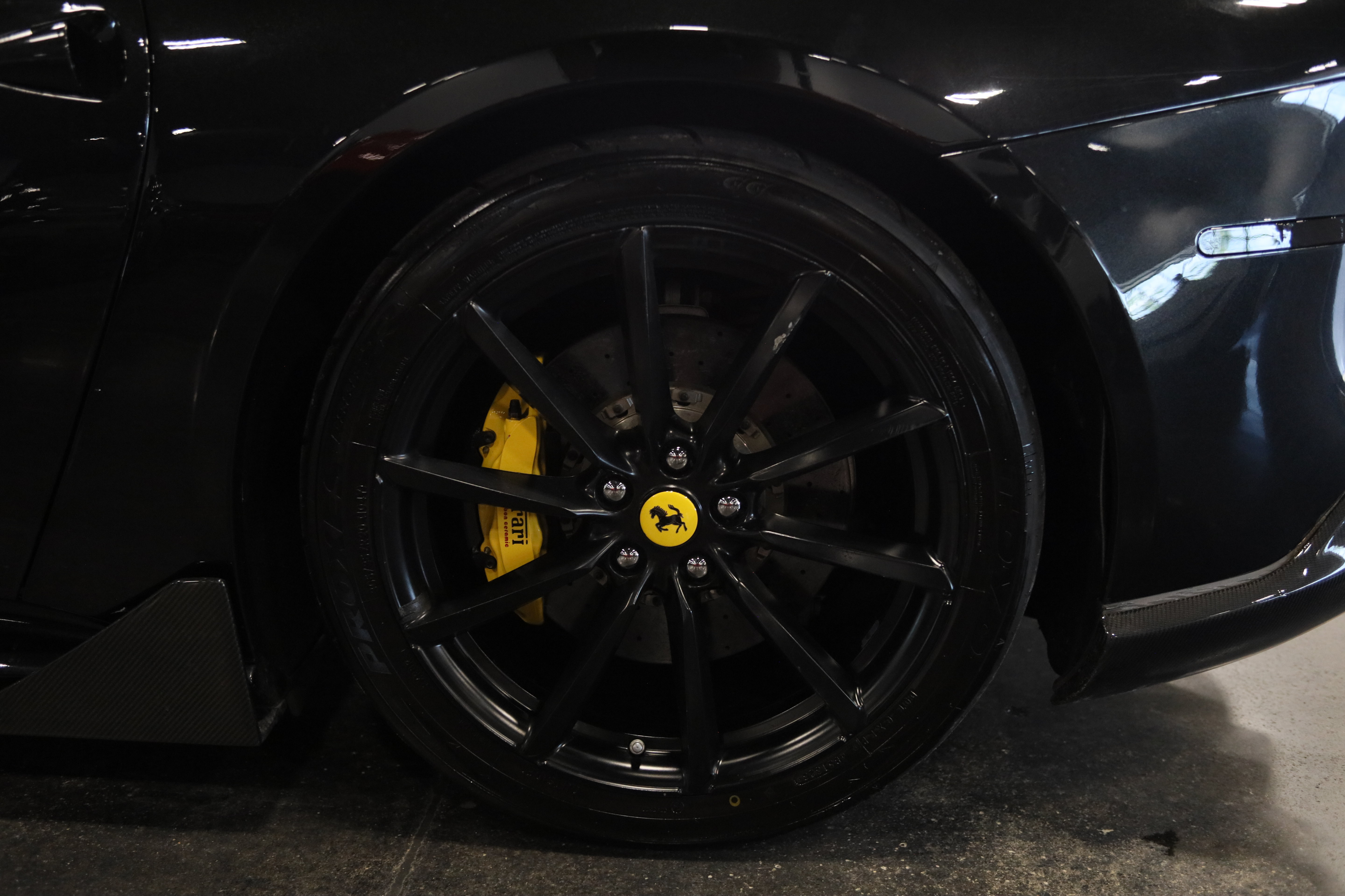 Used 2017 Ferrari F12 Berlinetta RWD image 13