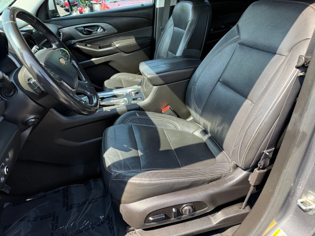 Used 2019 Chevrolet Traverse Premier AWD/4WD image 11