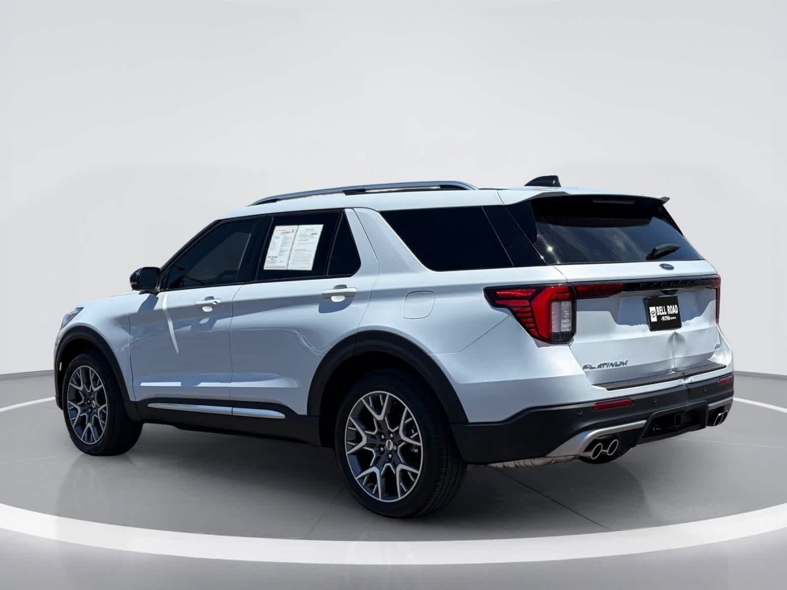 Used 2025 Ford Explorer Platinum w/ Ultimate Package AWD/4WD image 6