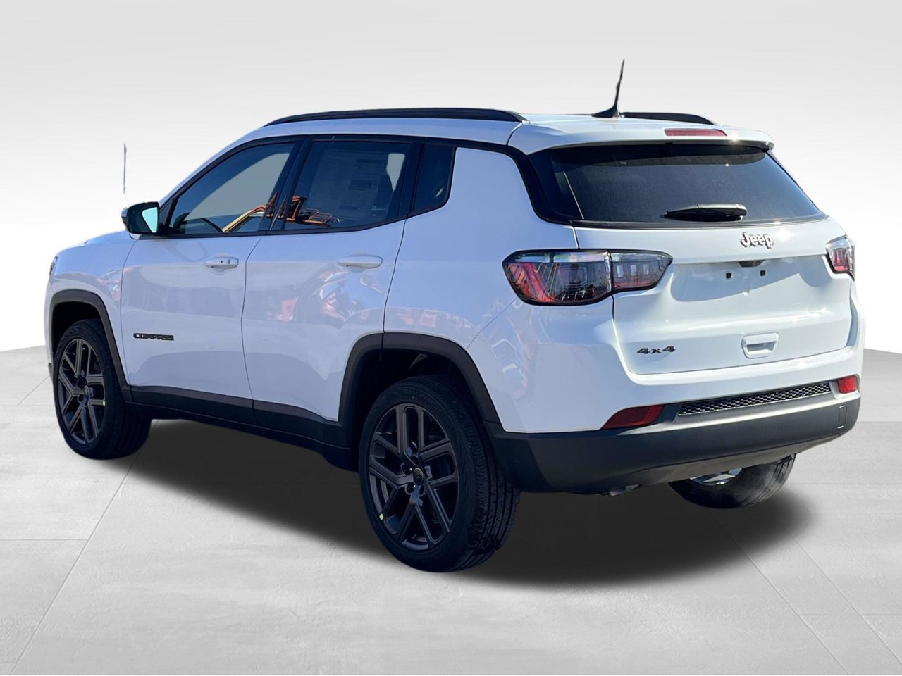 New 2026 Jeep Compass Latitude w/ Sun and Sound Group AWD/4WD image 6