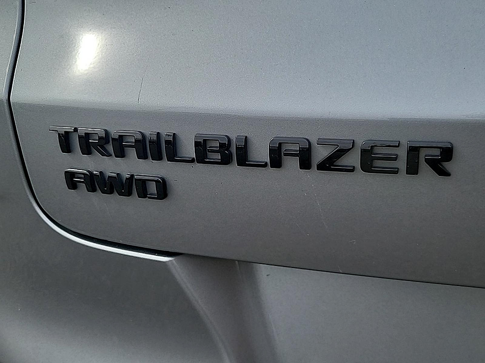 Used 2023 Chevrolet TrailBlazer RS w/ Convenience Package AWD/4WD image 29