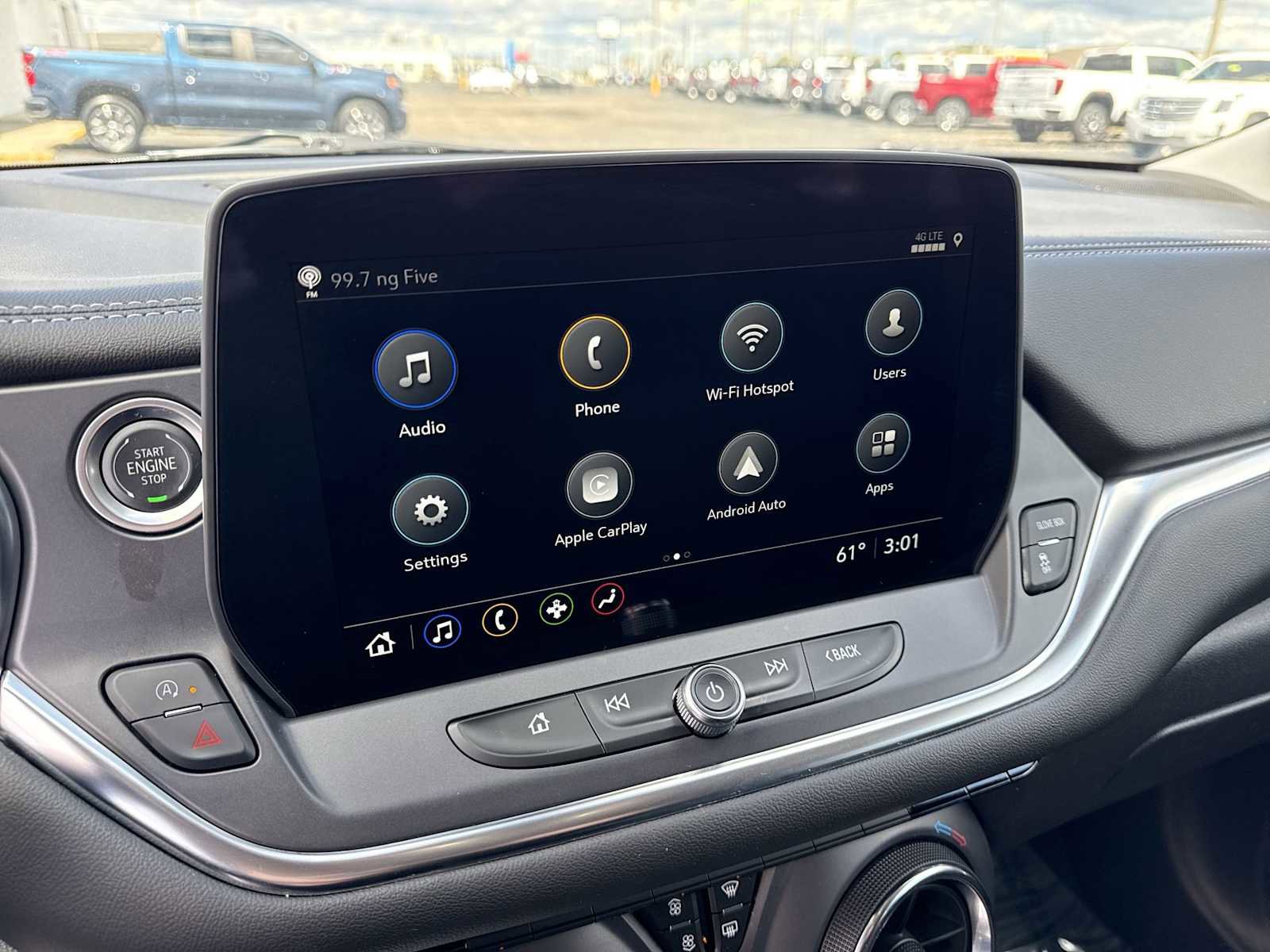 Used 2025 Chevrolet Blazer LT FWD image 12
