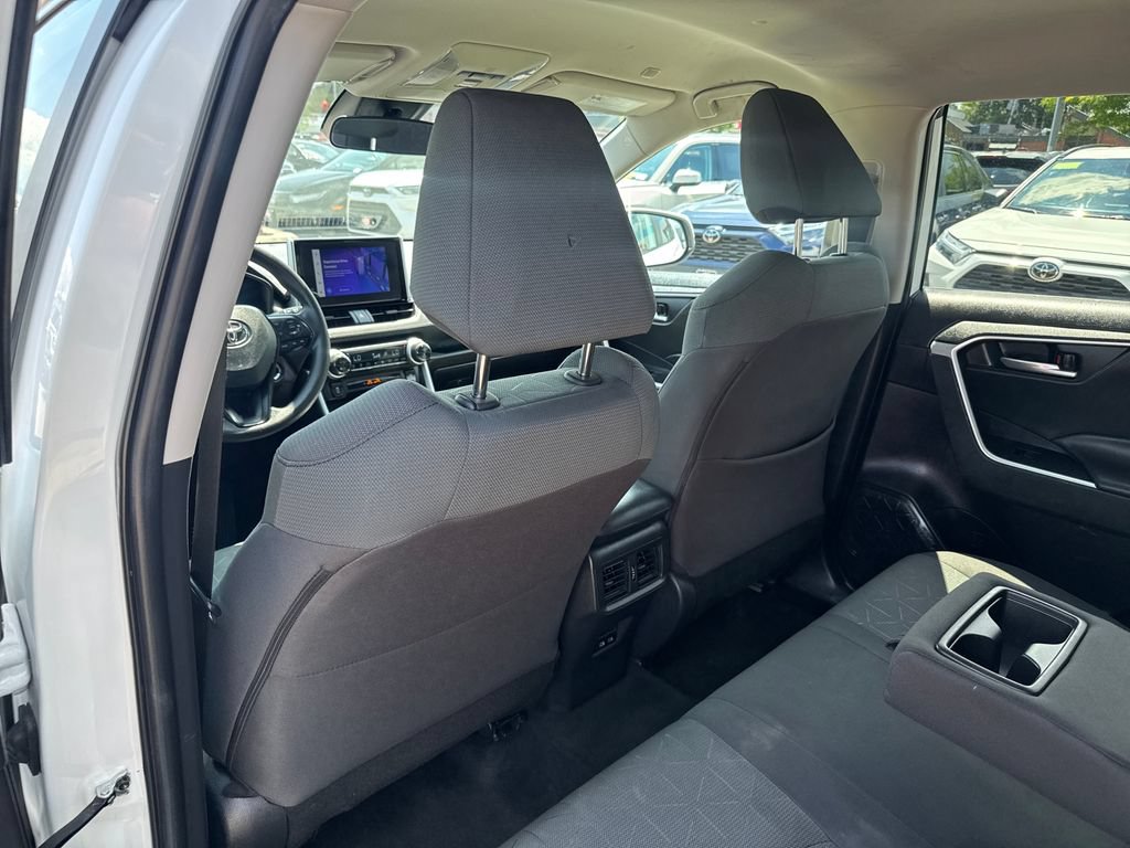 Used 2023 Toyota RAV4 XLE FWD image 37
