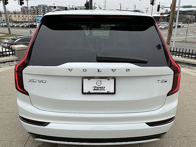 New 2026 Volvo XC90 T8 Ultra w/ Lounge Package image 9