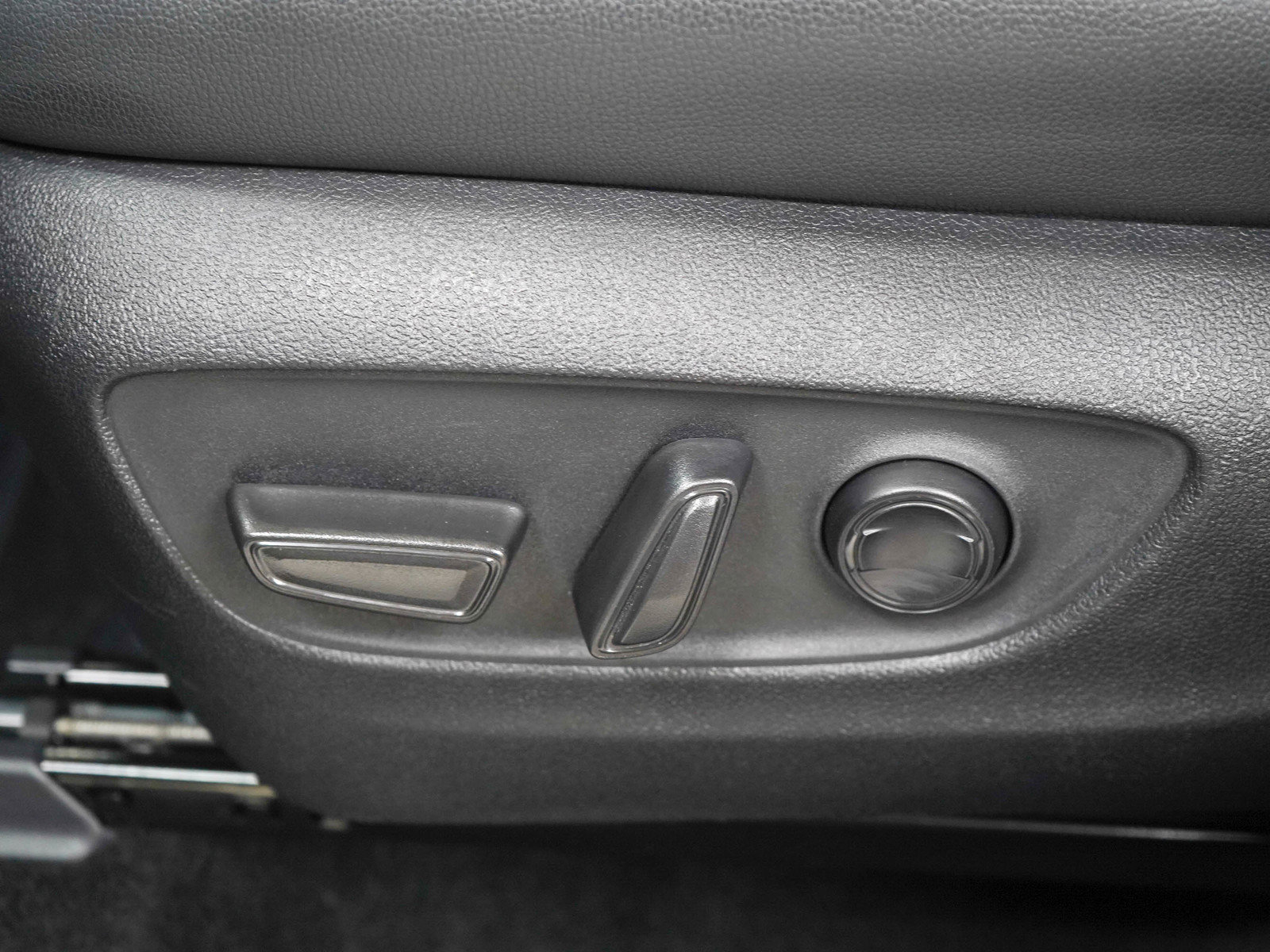 Used 2025 Toyota Grand Highlander AWD image 25