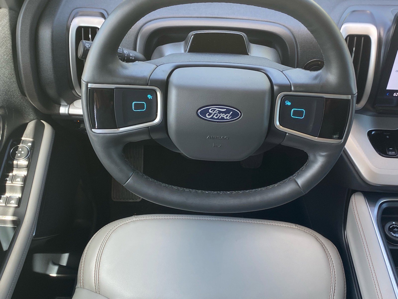 Used 2025 Ford Expedition Max Active image 8