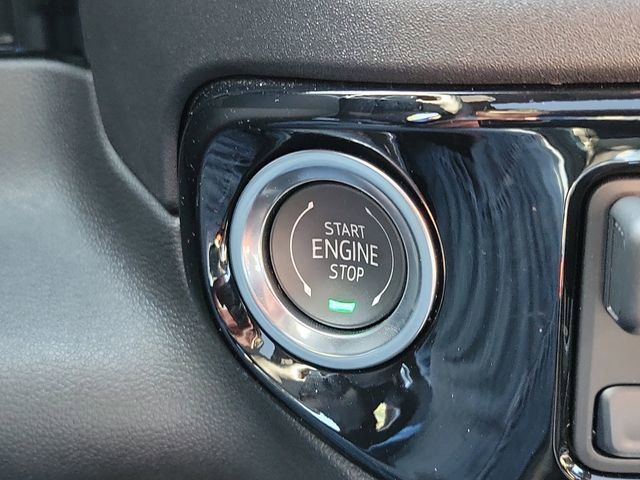 Used 2025 Chevrolet Silverado 1500 High Country AWD/4WD image 22