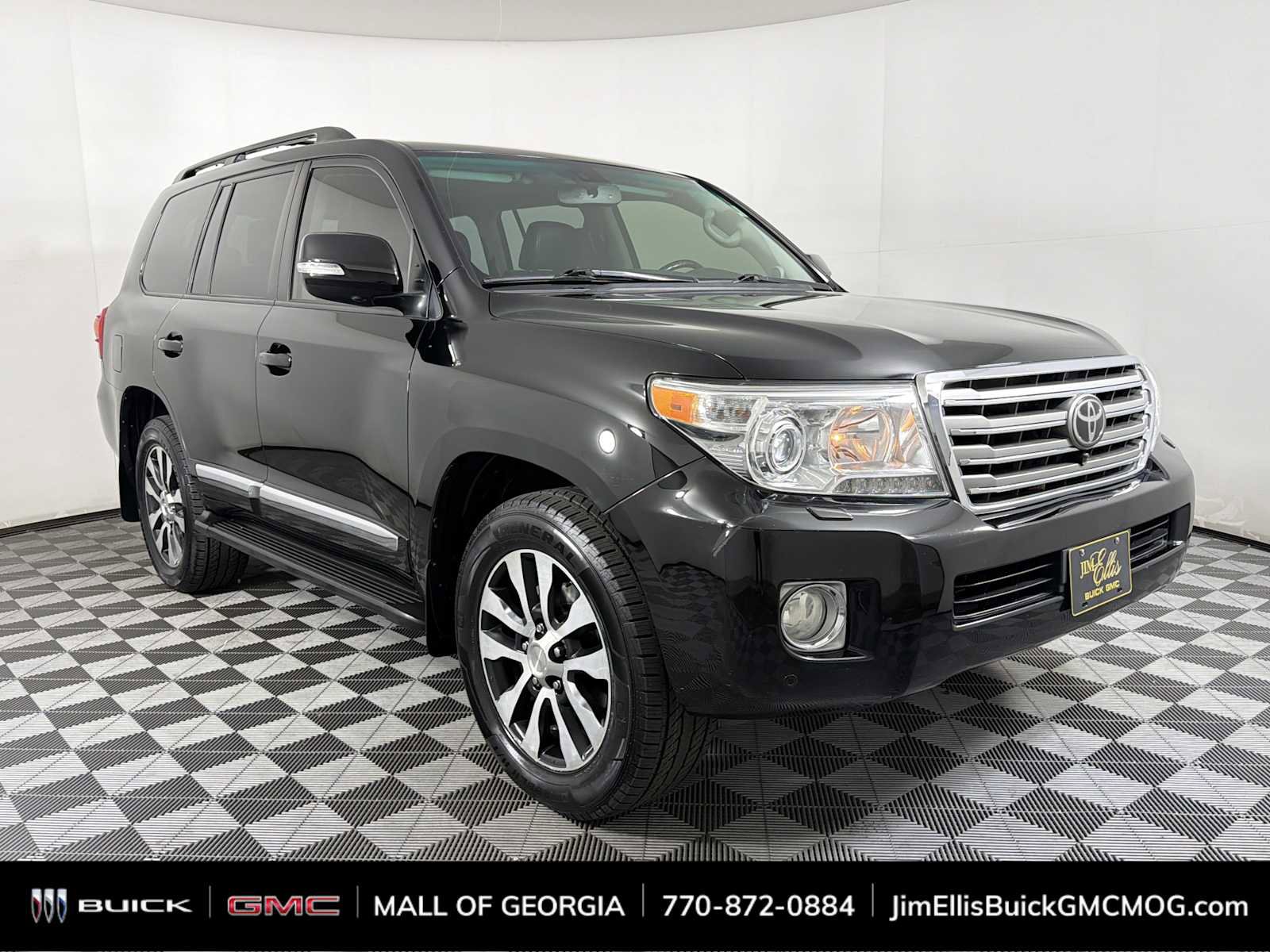 Used 2015 Toyota Land Cruiser AWD/4WD image 1